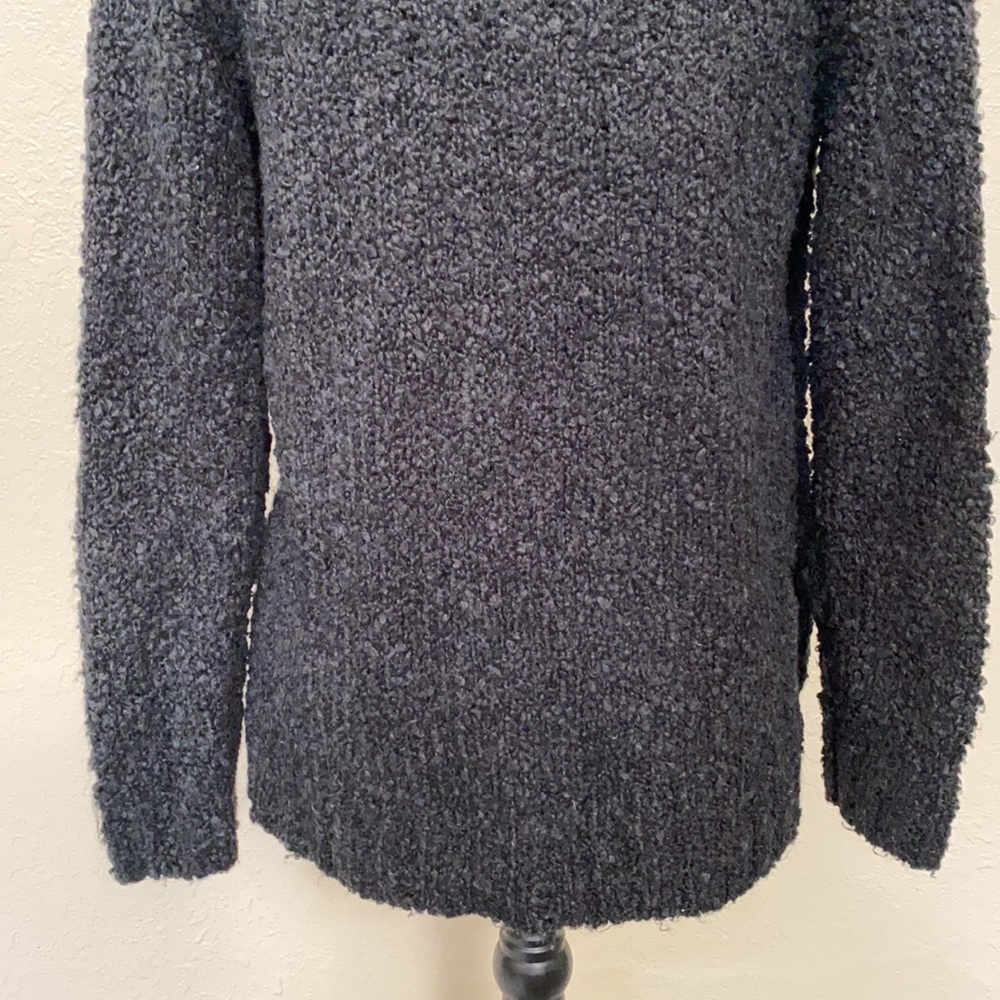 Universal Thread Sweater - Picture 6 of 6